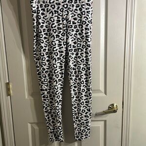 Lascana small/medium leggings leopard print NWOT cotton & spandex
